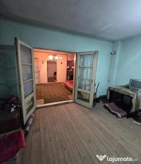 Casă cu 3 camere cu Teren 197 Mp în Rahova