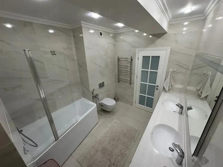 Apartament cu 3 camere decomandat în Lacul Morii