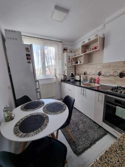 Apartament cu 2 camere semidecomandat în Ultracentral