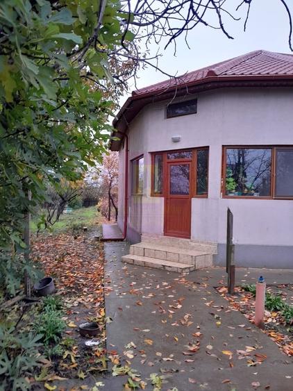 Casă cu 7 camere cu Teren 1500 Mp în Islaz