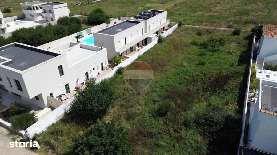 Teren de 1500 mp, în Limanu