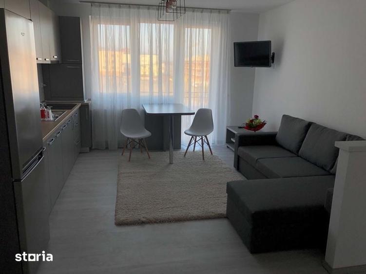 Apartament cu 3 camere, mobilat în Florești