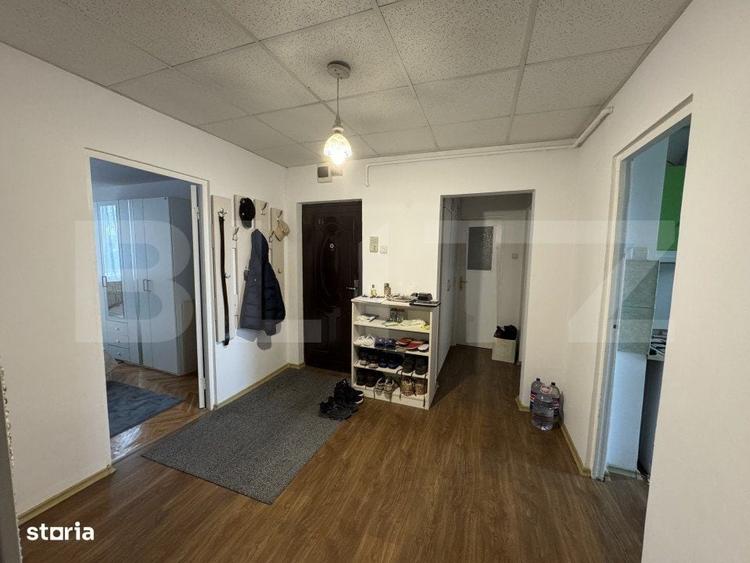 Apartament cu 4 camere decomandat în Deve