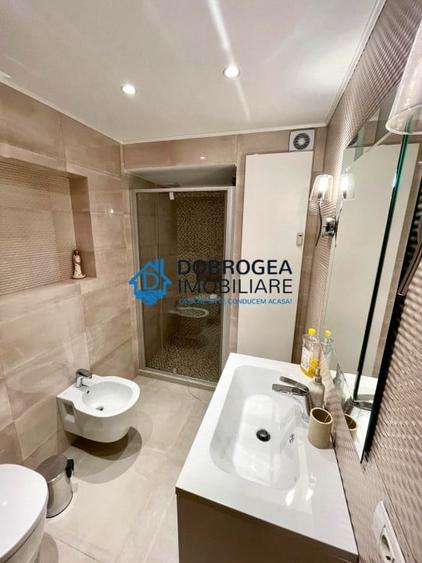 Apartament cu 5 camere decomandat, mobilat în Ultracentral