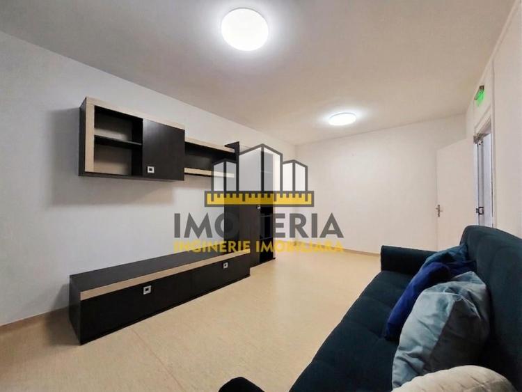 Apartament cu 2 camere semidecomandat în Vatra Luminoasă