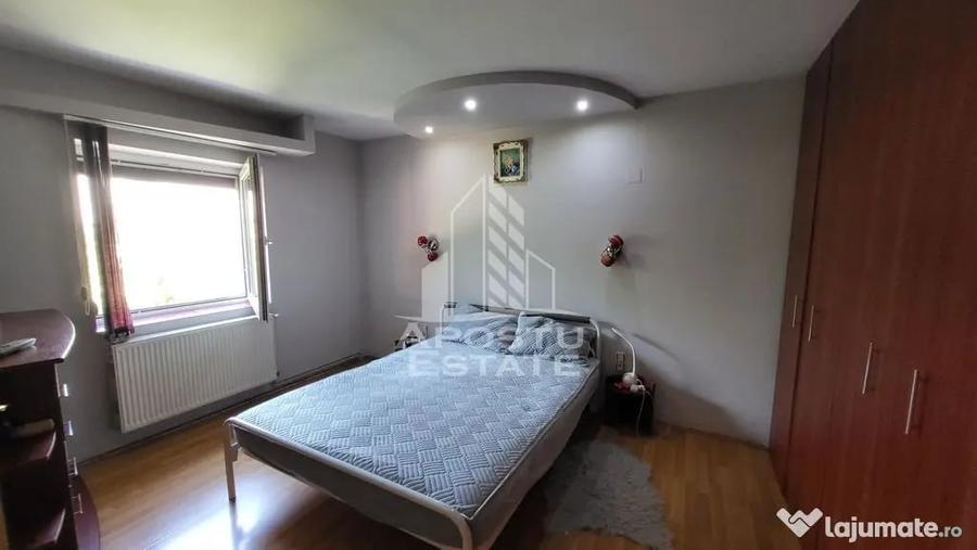 Casă cu 4 camere cu Teren 574 Mp în Aradului