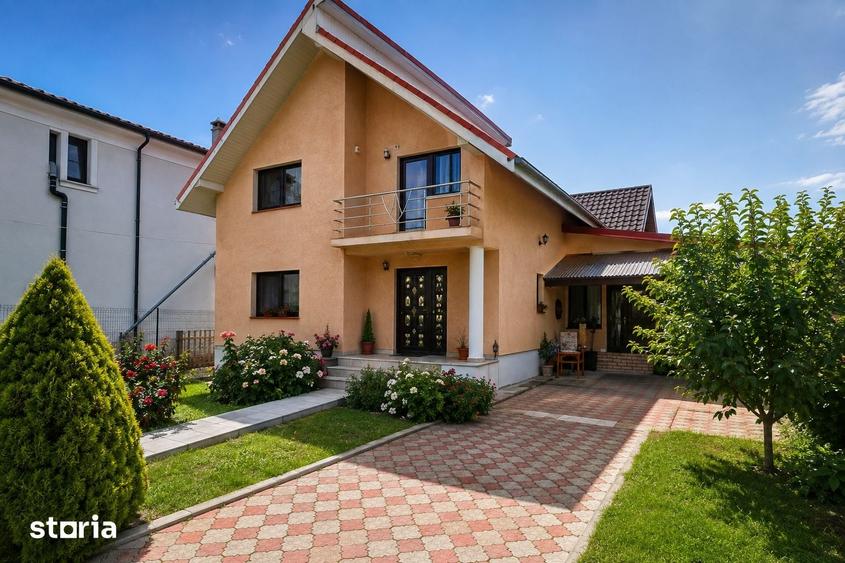 Casă cu 5 camere cu Teren 560 Mp în Hemeiuș