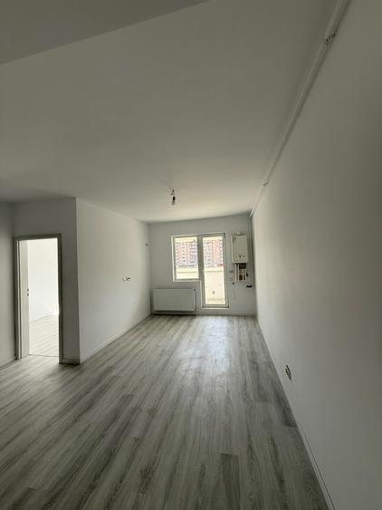 Apartament cu 2 camere nedecomandat în Militari