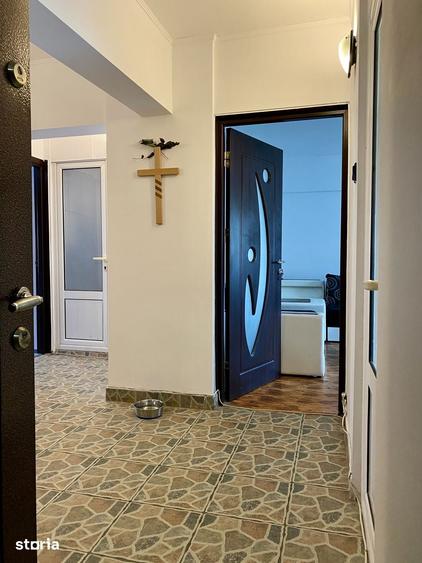 Apartament cu 3 camere decomandat în Ostroveni