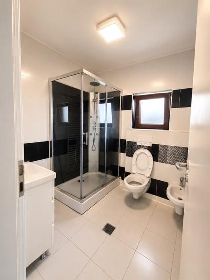 Casă individuală cu 3 camere cu Canalizare în Exterior Est