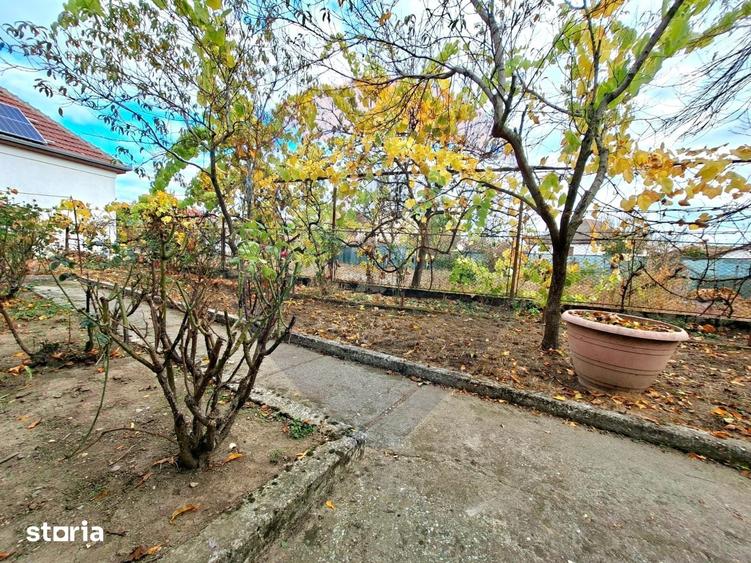 Casă cu 2 camere cu Teren 929 Mp în Vladimirescu