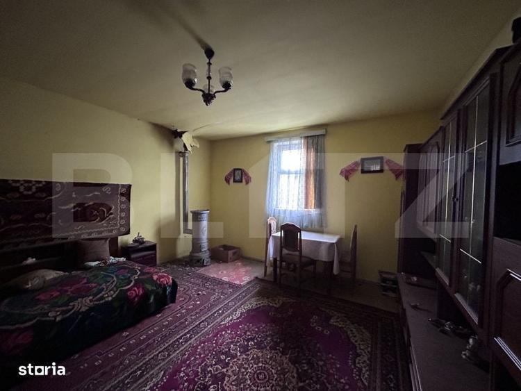 Casă cu 4 camere în Șanț
