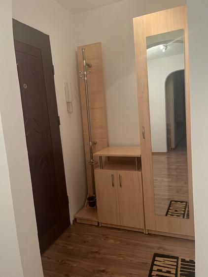 Apartament cu 2 camere semidecomandat în Spitalul Județean