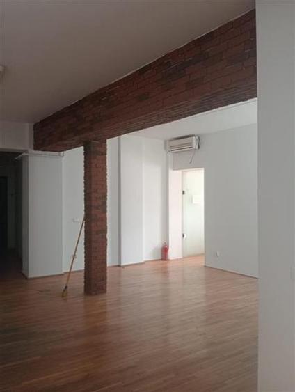Spațiu comercial, de 190 mp, în Vitan