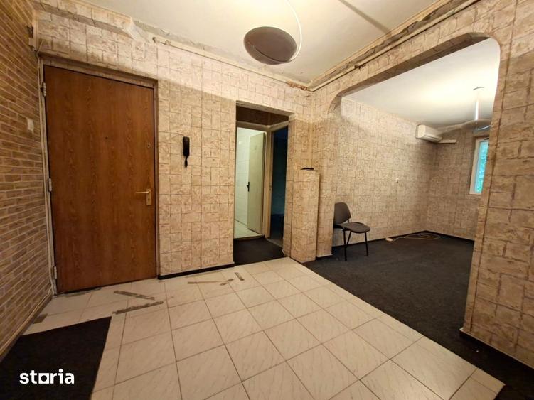 Apartament cu 4 camere în Obor