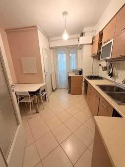 Apartament cu 2 camere decomandat în Zorilor