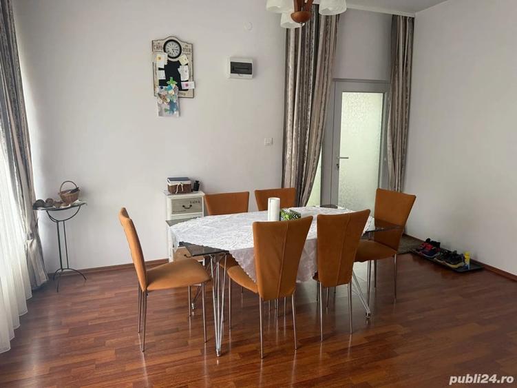 Casă cu 6 camere cu Teren 400 Mp în Micro 3