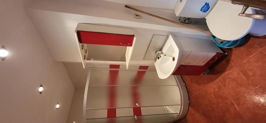 Apartament cu 2 camere decomandat în Petros