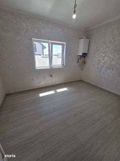 Casă cu 3 camere în Ghiroda