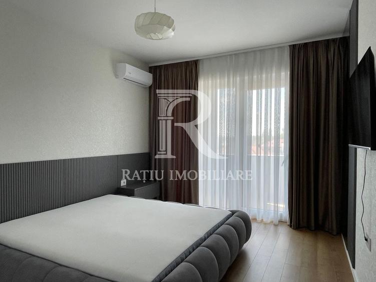 Apartament cu 3 camere semidecomandat, mobilat în Central