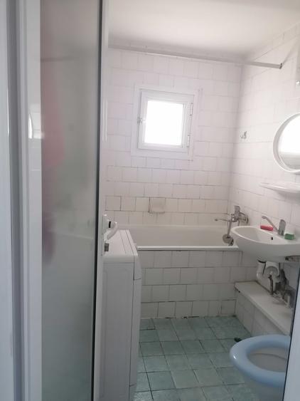 Apartament cu 3 camere decomandat în Mărăști