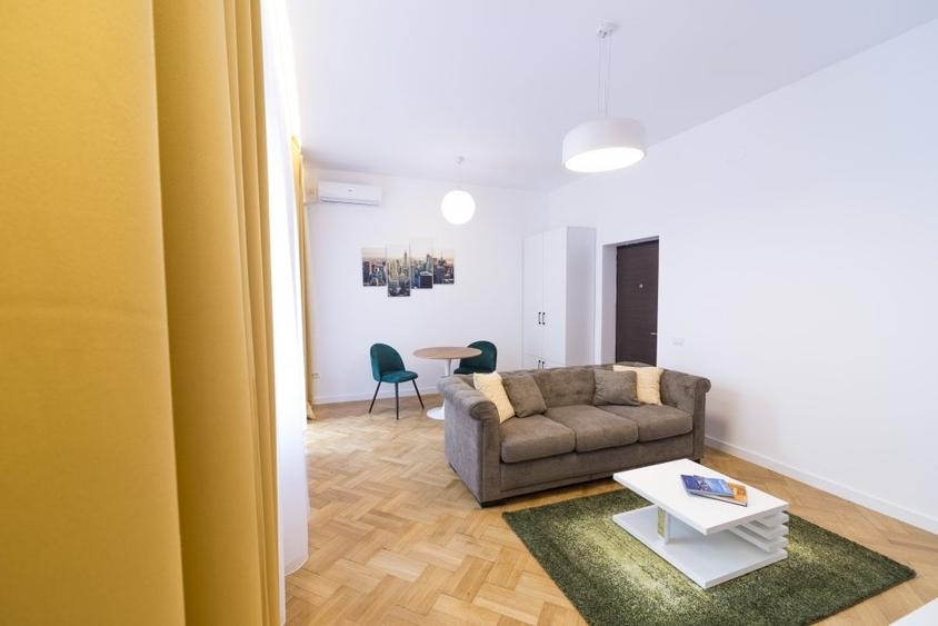 Apartament cu 2 camere decomandat, mobilat în Universitate