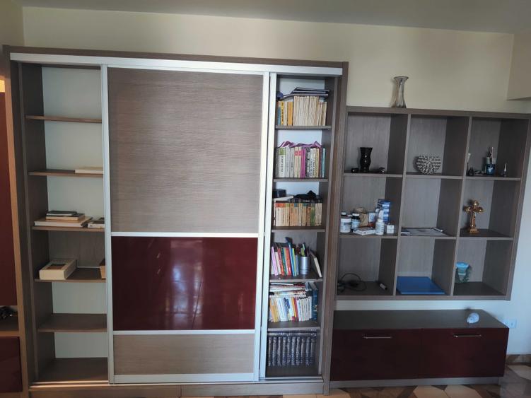 Apartament cu 4 camere decomandat în Cantemir