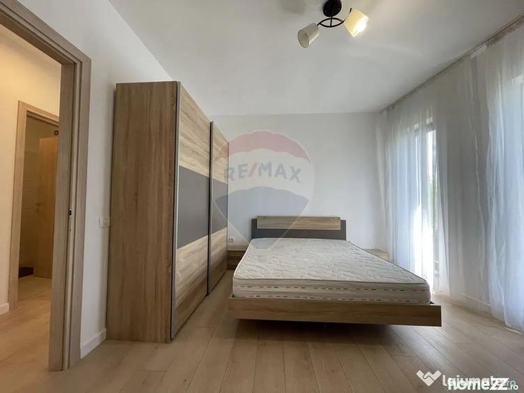 Apartament cu 4 camere semidecomandat în Pipera