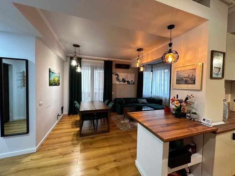 Apartament cu 3 camere semidecomandat, mobilat în Domenii