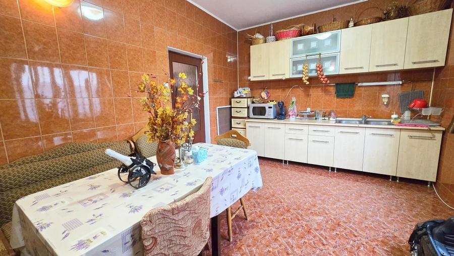 Casă cu 5 camere cu Canalizare în Ghencea