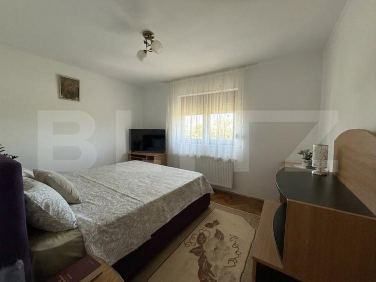 Apartament cu 3 camere decomandat, mobilat în Micro 16