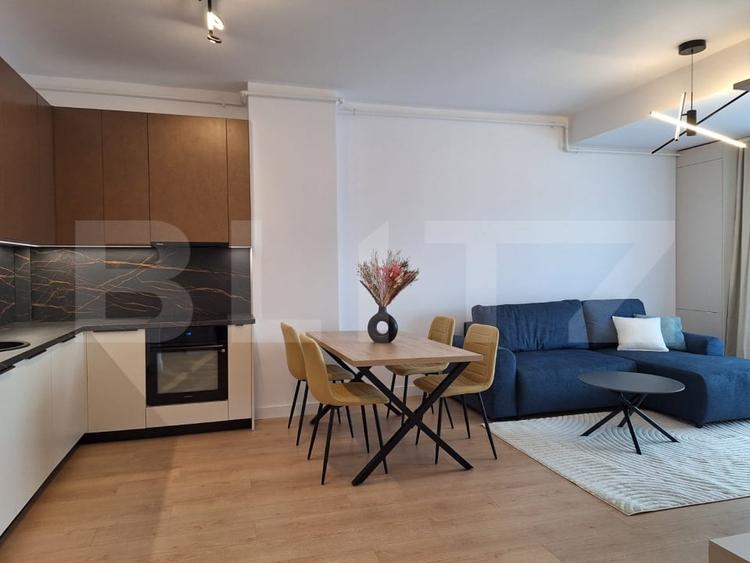 Apartament cu 2 camere semidecomandat, mobilat în Florești