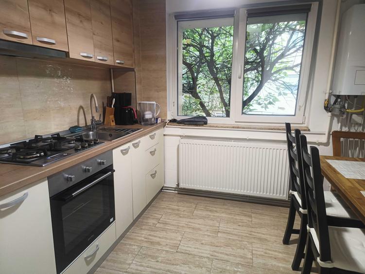Apartament cu 2 camere semidecomandat în Micro 16