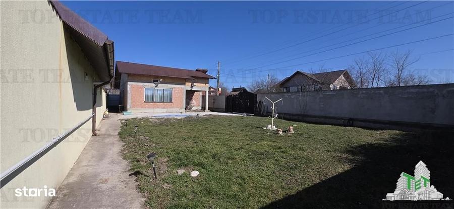 Casă cu 4 camere în Meri