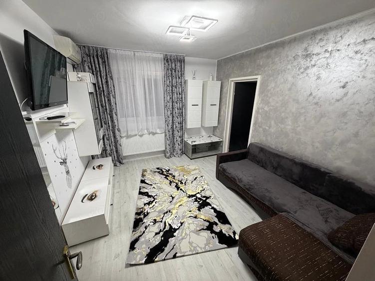 Apartament cu 2 camere decomandat în 1 Mai