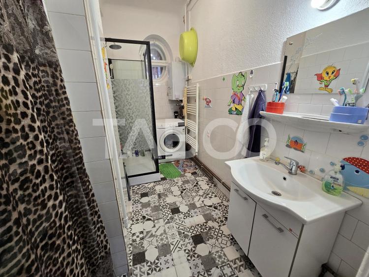 Apartament cu 4 camere decomandat, mobilat în Orașul de Jos