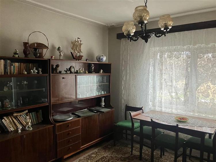 Casă cu 5 camere cu Teren 931 Mp în Movileni