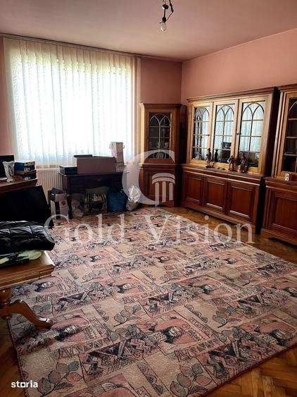 Casă cu 4 camere cu Teren 800 Mp în Dâmbu Pietros