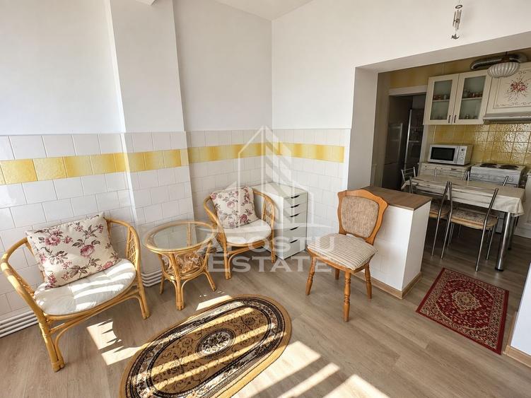 Apartament cu 3 camere decomandat, mobilat în Spitalul Județean