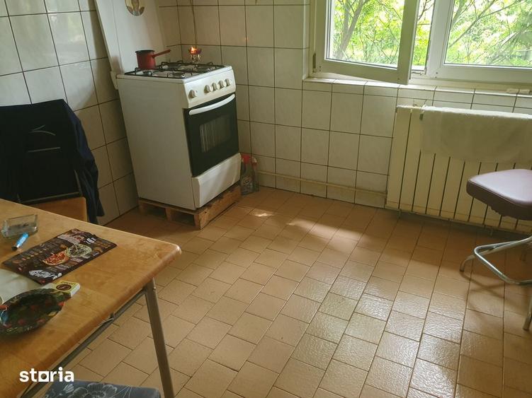 Apartament cu 2 camere decomandat în Rahova