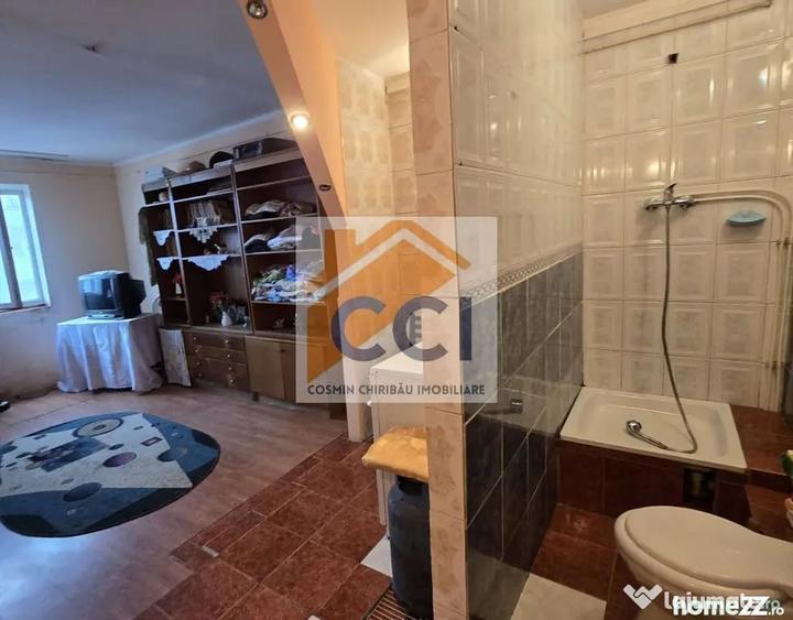Garsonieră decomandată în Sud