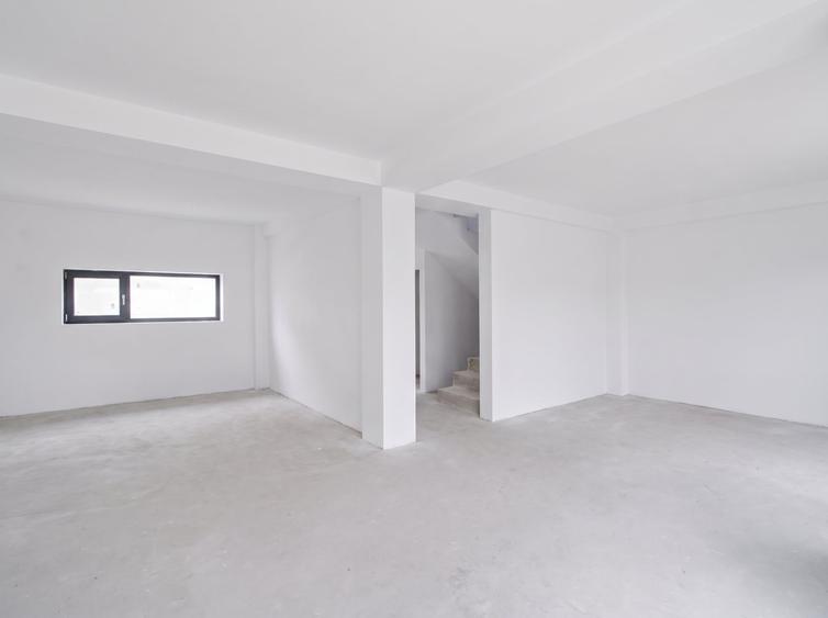Duplex cu 5 camere cu Canalizare în Kamsas