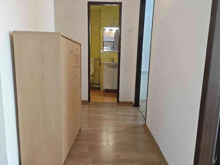 Apartament cu 3 camere decomandat în Cotroceni