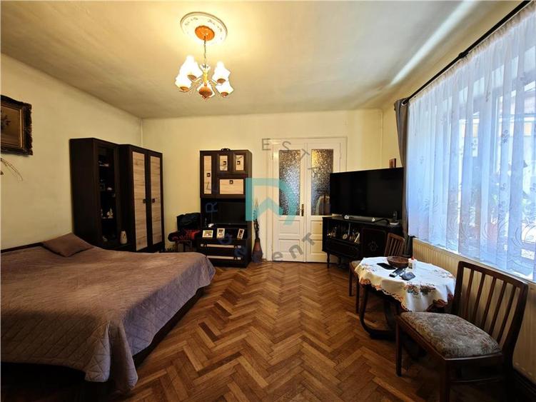 Casă cu 3 camere cu Canalizare în Schei