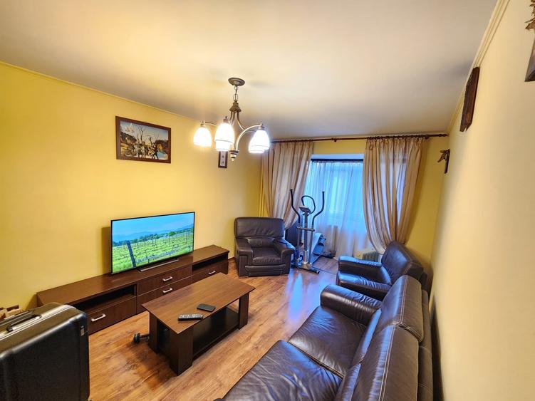 Apartament cu 3 camere decomandat în Brâncoveanu