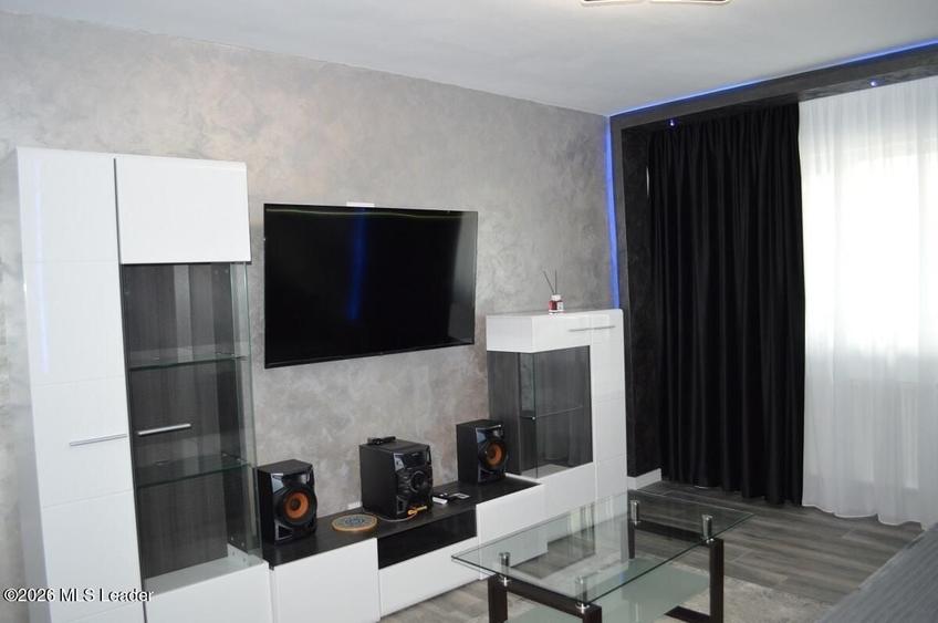 Apartament cu 3 camere decomandat în Nord