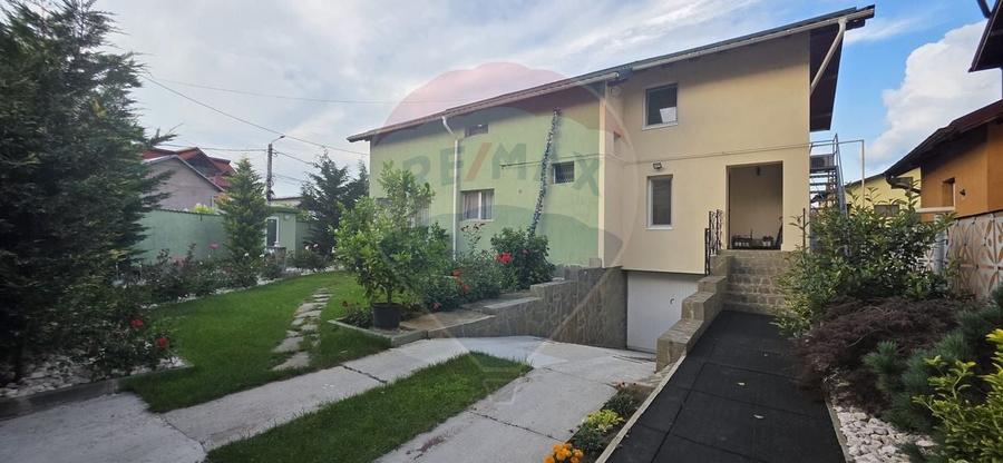 Casă individuală cu 6 camere cu Teren 389 Mp în Micro 3