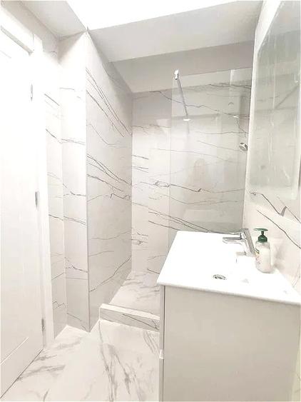 Apartament cu 3 camere semidecomandat, mobilat în Pipera