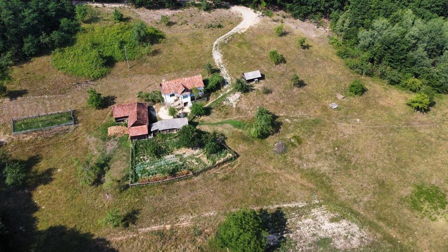 Casă cu 2 camere în Groși