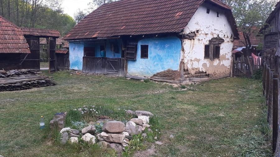 Casa traditionala+teren 640 mp de vanzare la munte, in localitatea Tarcaita, langa Beius - 6